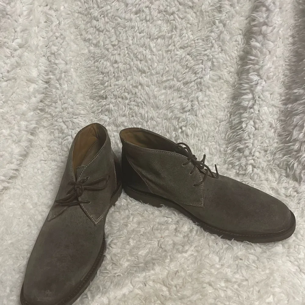 Johnston & Murphy lace up Boots leather Suede  Brown pebble leather trim SZ10.5M